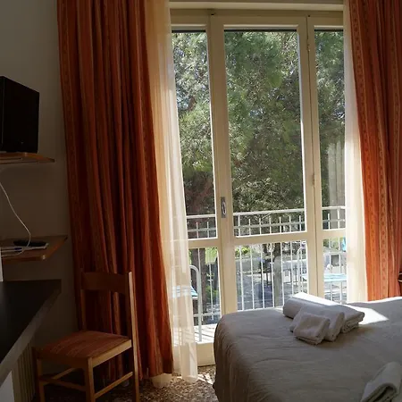 Hotell Acquaterme 3*
